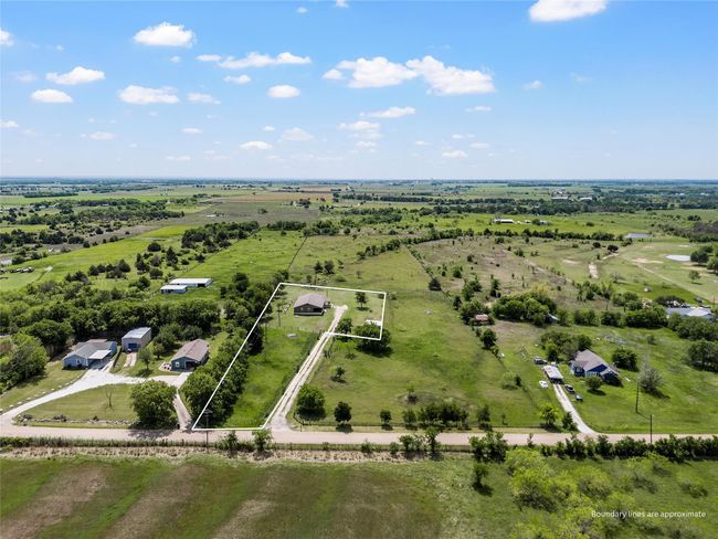 1518 Roadrunner Trl, House other with 4 bedrooms, 3 bathrooms and null parking in Riesel TX | Image 26