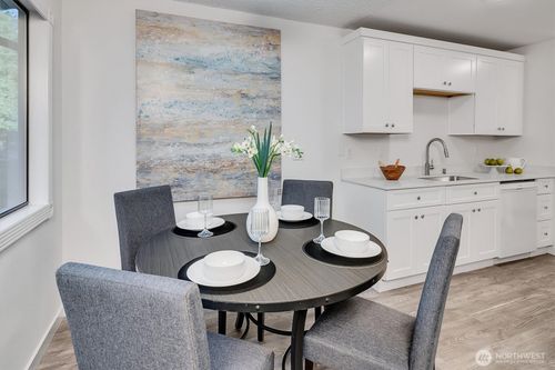 d16-14132 74th Pl Ne, Kirkland, WA, 98034-4944 | Card Image