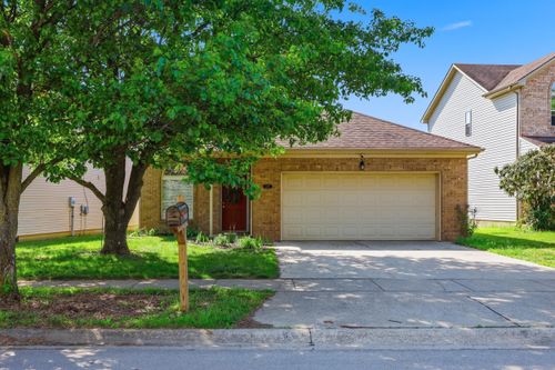 2261 Market Garden Ln, Lexington, KY, 40509-8525 | Card Image