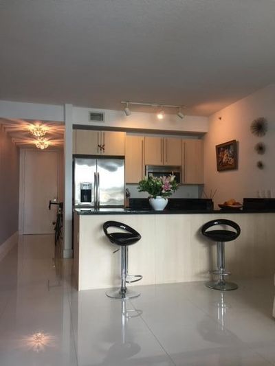 1110-S - 79 Sw 12th Street, Condo with 2 bedrooms, 2 bathrooms and null parking in Miami FL | Image 3