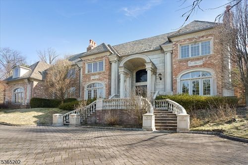 11 Margo Way, Alpine, NJ, 07620-1168 | Card Image