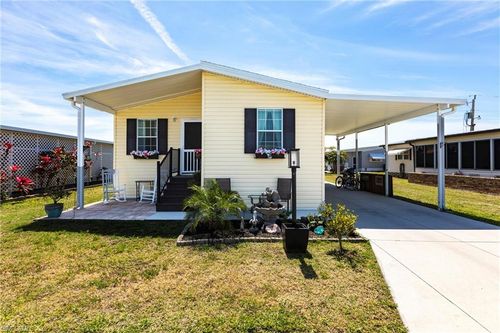 3152 Indian Village Ln, NORTH FORT MYERS, FL, 33917-1540 | Card Image