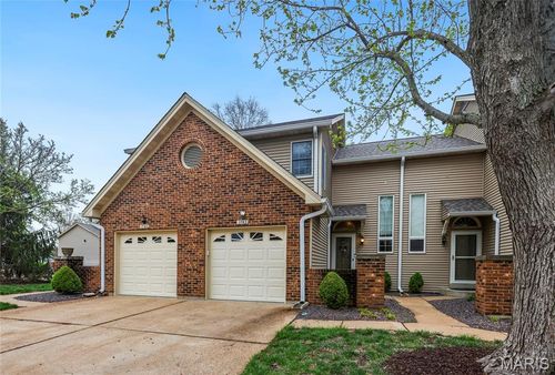 1743 Blue Oak Dr, Chesterfield, MO, 63017-4632 | Card Image