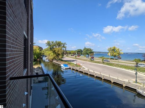 2nd-flr-415 E Front St, Traverse City, MI, 49686-2613 | Card Image