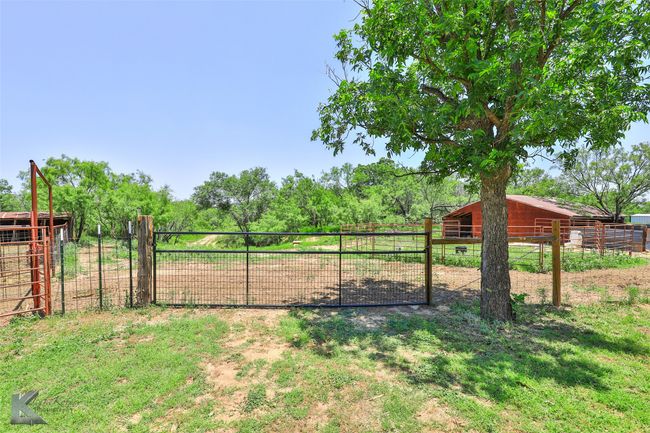 817 State Highway 153, House other with 4 bedrooms, 3 bathrooms and null parking in Wingate TX | Image 31