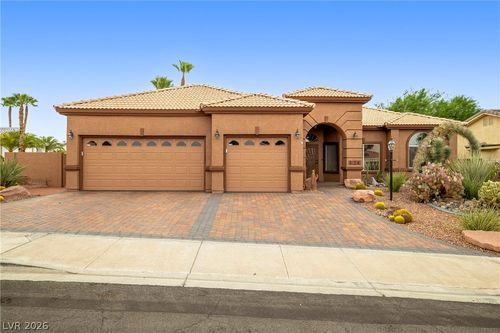 824 Sandsprings St, Henderson, NV, 89011-3067 | Card Image