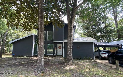8608 Acorn Dr, Gautier, MS, 39553-1902 | Card Image