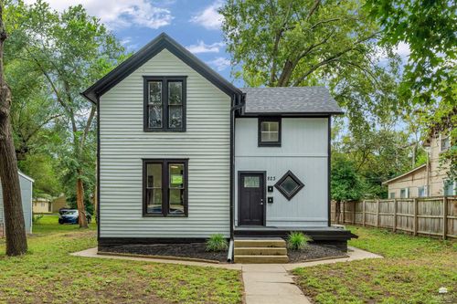 823 Colorado St, Manhattan, KS, 66502-6781 | Card Image