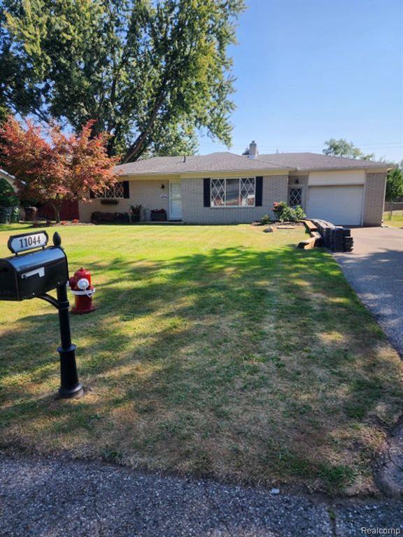Doren Ct, Shelby Township, MI 48317