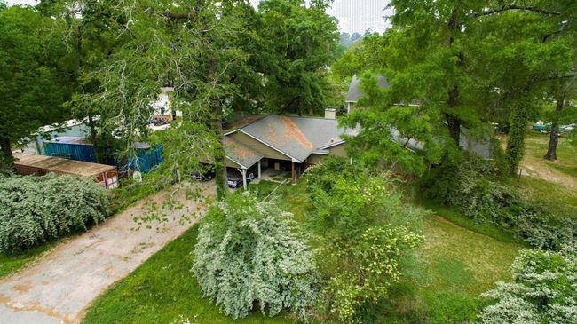1802 Pinewoods Way, House other with 3 bedrooms, 4 bathrooms and 7 parking in Spring TX | Image 7