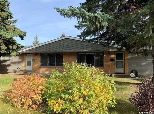 3A &amp; 3B Bateman Crescent, Saskatoon, SK, S7H3C7 | Card Image