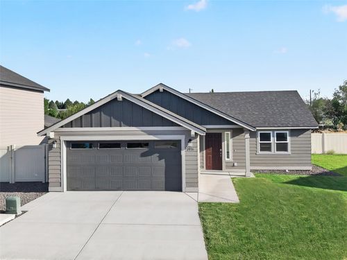 2016 N Oak Rd, Moses Lake, WA, 98837-1005 | Card Image