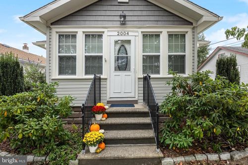 2004 S Park Ave, HADDON HEIGHTS, NJ, 08035-1033 | Card Image