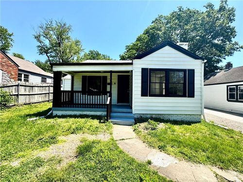 1905 S Maywood Ave, Independence, MO, 64052-2028 | Card Image