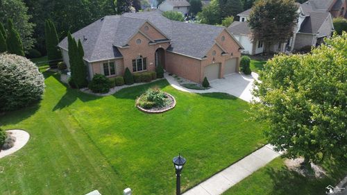 8110 High Oaks Dr, Lambertville, MI, 48144-9325 | Card Image