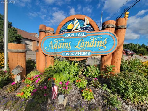 3416 Loon Lake Ct, Waterford, MI, 48329-4278 | Card Image