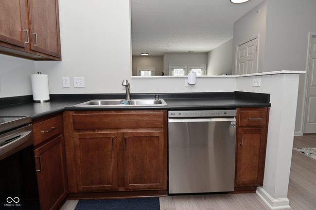 1053 Reserve Way, Condo with 2 bedrooms, 1 bathrooms and null parking in Indianapolis IN | Image 15