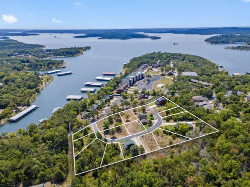 54 Lindal Cedar Ln, Branson, MO, 65616-2054 | Card Image