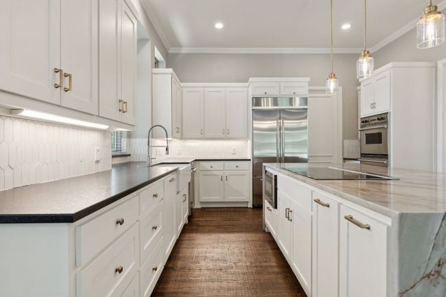 805 Parkwood Ct, House other with 4 bedrooms, 4 bathrooms and 6 parking in Mckinney TX | Image 12