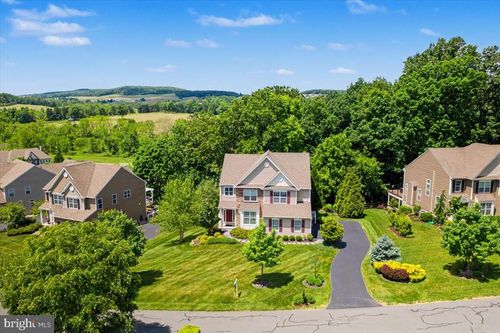 230 Ironstone Ln, ELVERSON, PA, 19520-9066 | Card Image