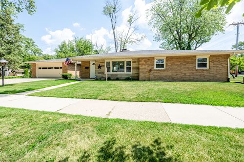 2019 Sunset Dr, Saint Joseph, MI, 49085-2160 | Card Image