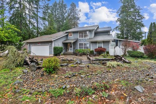 460 N Fairway Drive E, Hoodsport, WA, 98548 | Card Image