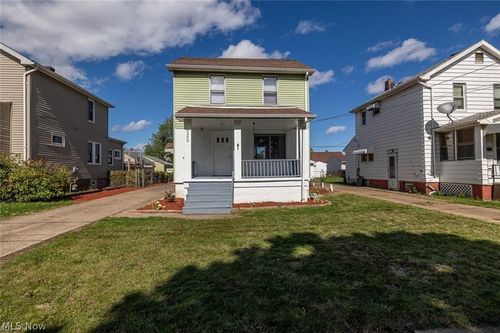 6300 Vandalia Ave, Cleveland, OH, 44144-3957 | Card Image
