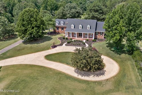 1594 Victoria Rd, Byhalia, MS, 38611-6909 | Card Image