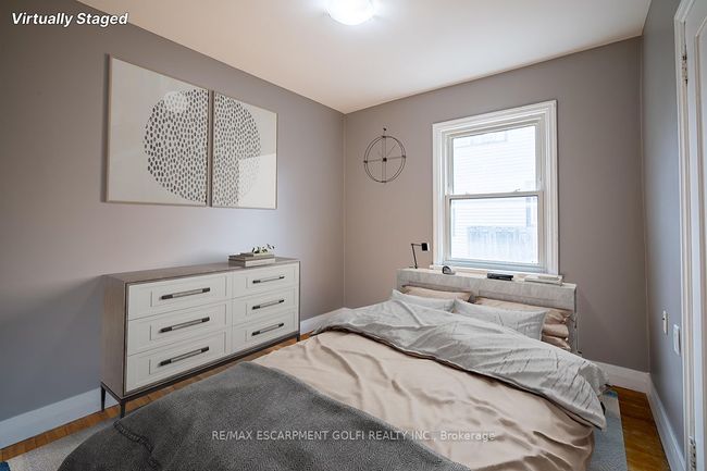 18 Grove Ave, House other with 6 bedrooms, 2 bathrooms and 4 parking in Saint Catharines ON | Image 12