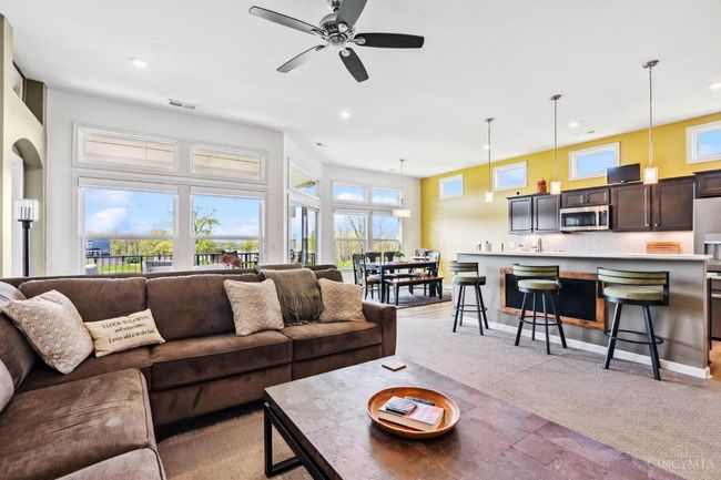 1291 Lake Run Dr, Condo with 2 bedrooms, 3 bathrooms and null parking in Lebanon OH | Image 7