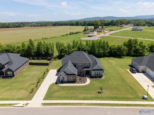 333 Merrydale Dr, Huntsville, AL, 35811-9811 | Card Image