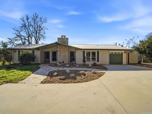 159 Thornton Ln, Lakehills, TX, 78063-4314 | Card Image