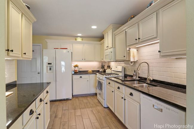 8232 - 8232 Goldenrod Ct, Condo with 2 bedrooms, 4 bathrooms and 2 parking in Fox Lake IL | Image 11