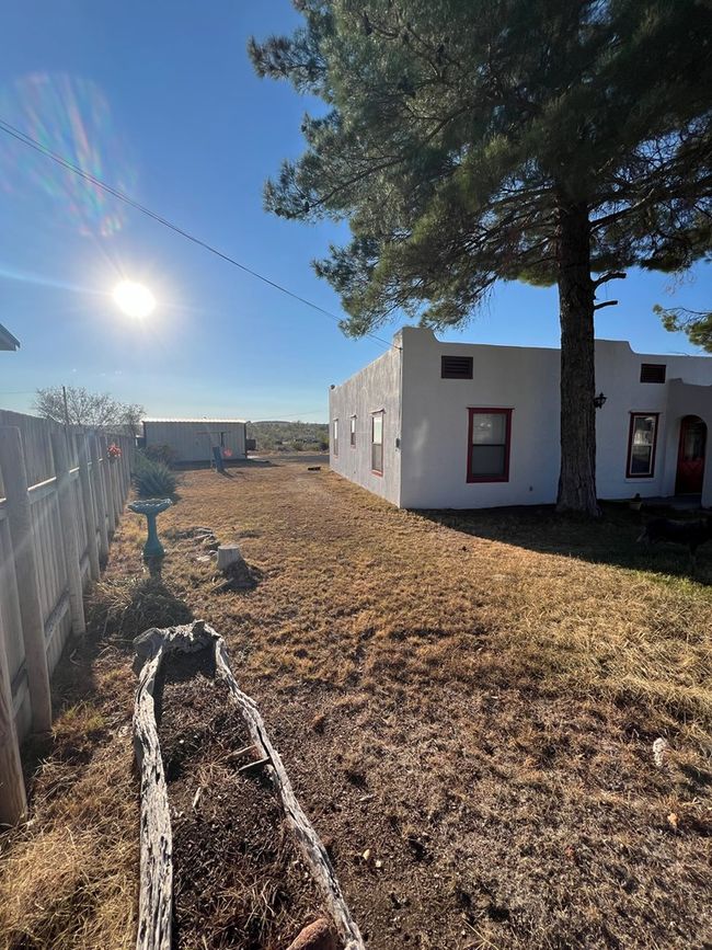 300 N State St, House other with 3 bedrooms, 2 bathrooms and 2 parking in Fort Davis TX | Image 35