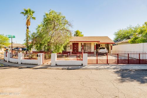 2501 W Vereda De Gente, Tucson, AZ, 85746-8021 | Card Image