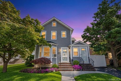 63 S Franklin Ave, Valley Stream, NY, 11580-5641 | Card Image