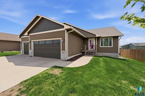 905 Fannings St Street, Tea, SD, 57064 | Card Image