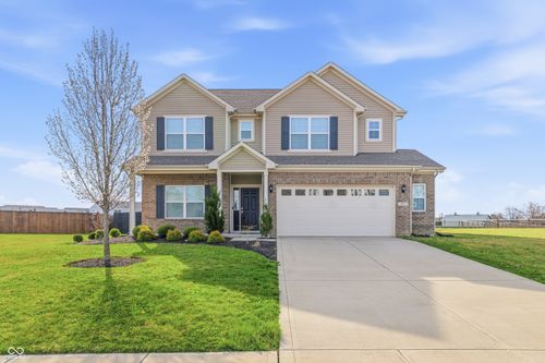 937 Maple Stone Dr, Greenwood, IN, 46143-3830 | Card Image