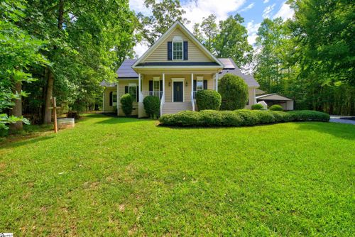 748 N Elm Ave, Landrum, SC, 29356-9722 | Card Image