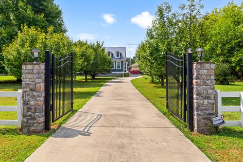 6931 Cowan Rd, Springfield, TN, 37172-8202 | Card Image