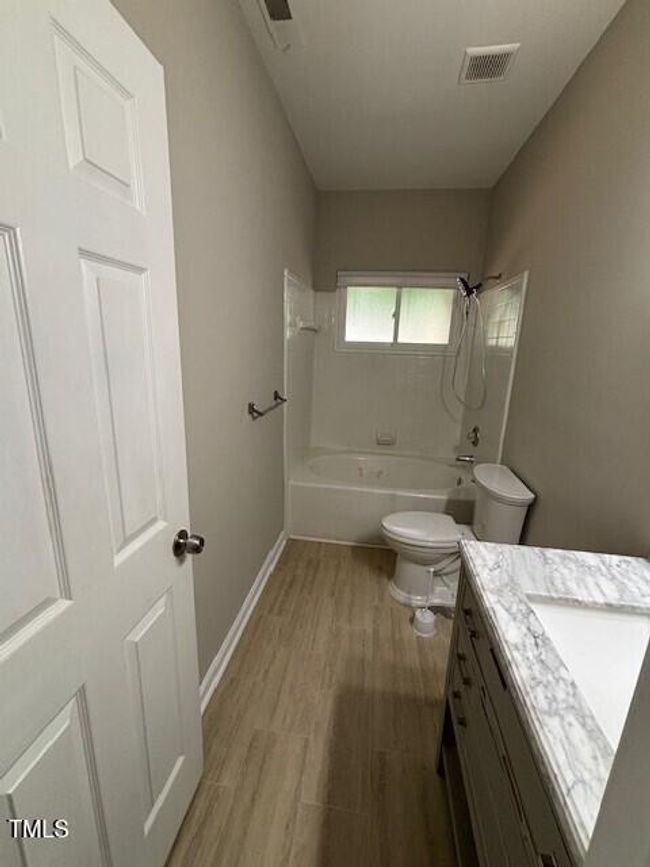 11 - bathroom | Image 11