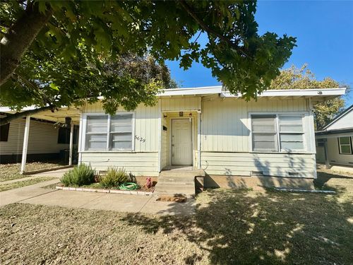 5629 Wainwright Dr, Fort Worth, TX, 76112-7659 | Card Image