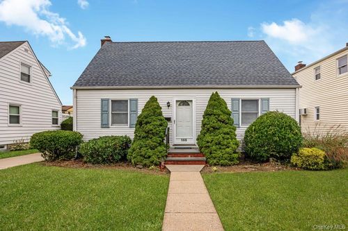 166 Cushing Avenue, North Hempstead, NY, 11596 | Card Image