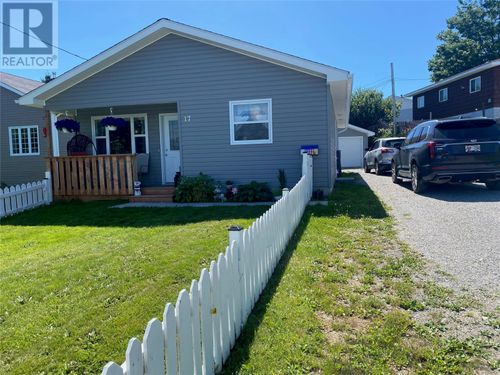 17 King St, Stephenville, NL, A2N2E5 | Card Image