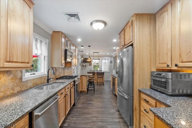 19 Elm St, House other with 4 bedrooms, 2 bathrooms and null parking in Haskell NJ | Image 6