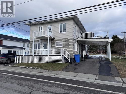 {{alt}} | Card Image