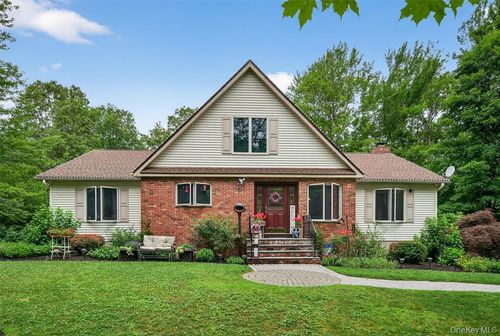 189 School House Rd, Middletown, NY, 10940-7511 | Card Image