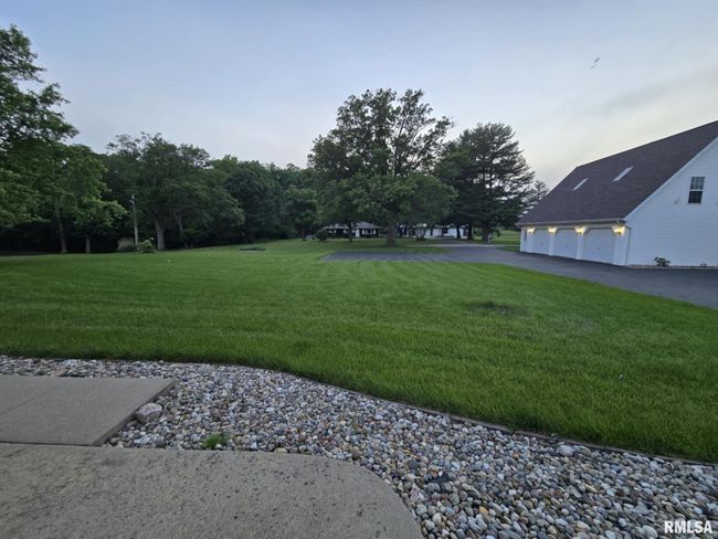 14327 Mcraven Ln, House other with 4 bedrooms, 4 bathrooms and null parking in Mount Vernon IL | Image 60
