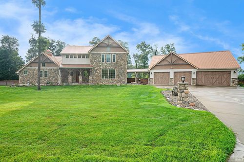 51044 Spotted Eagle Dr, Elkhart, IN, 46514-8161 | Card Image