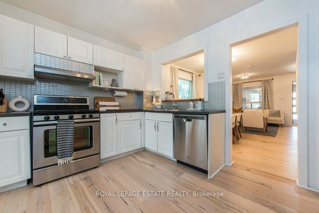 2311 Gerrard St E, House attached with 3 bedrooms, 2 bathrooms and null parking in Toronto ON | Image 29